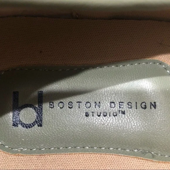 Boston Design Studio Loafers/ NWOB/ olive green / woman’s size 10 W - Picture 6 of 9